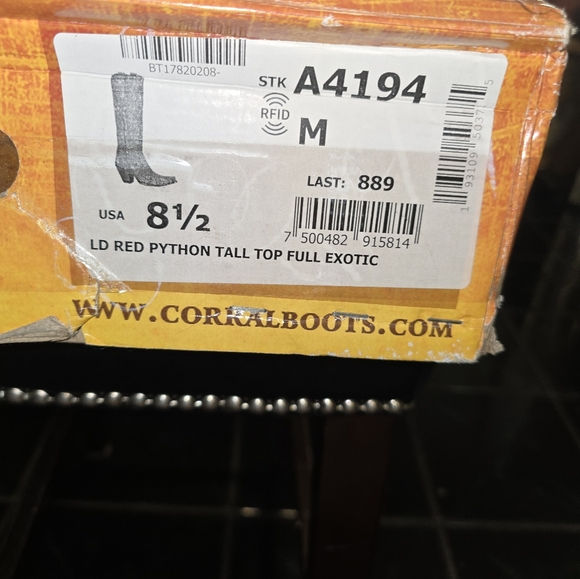 Red exotic python boots - Picture 6 of 6